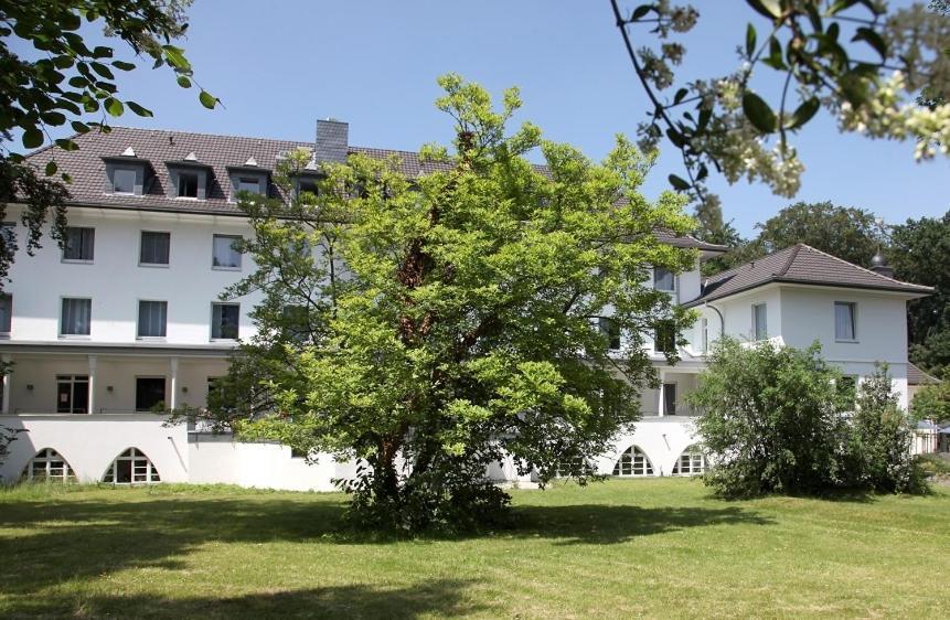 Haus Venusberg Jugendbildungsstaette Bonn Hotel Exterior photo